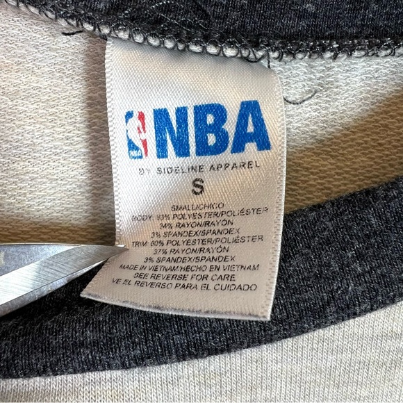 Los Angeles Lakers Women's Cream Layline Raglan Tri-Blend Long Sleeve T-Shirt - Picture 6 of 8